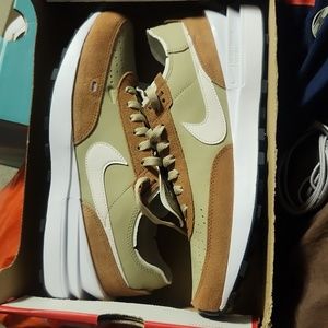Nike Waffle One LTR